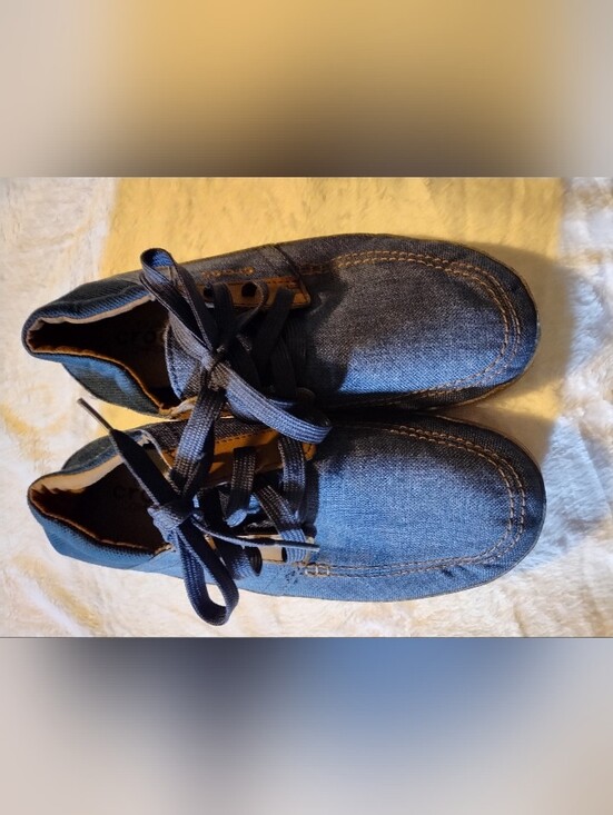 CROCS Other - CROCS Men's Santa Cruz Denim-Look Lace-Up Sneakers - Navy Blue